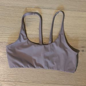 Vuori sports bra